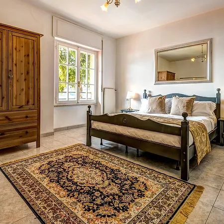 Lake Como Beach Resort Waterfront Villas Aparthotel Pognana Lario