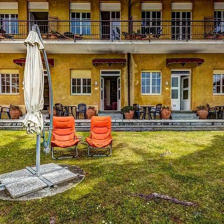 Aparthotel Lake Como Beach Resort Waterfront Villas