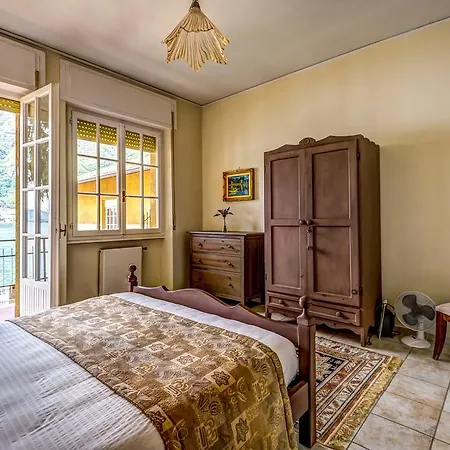 Lake Como Beach Resort Waterfront Villas Aparthotel Pognana Lario